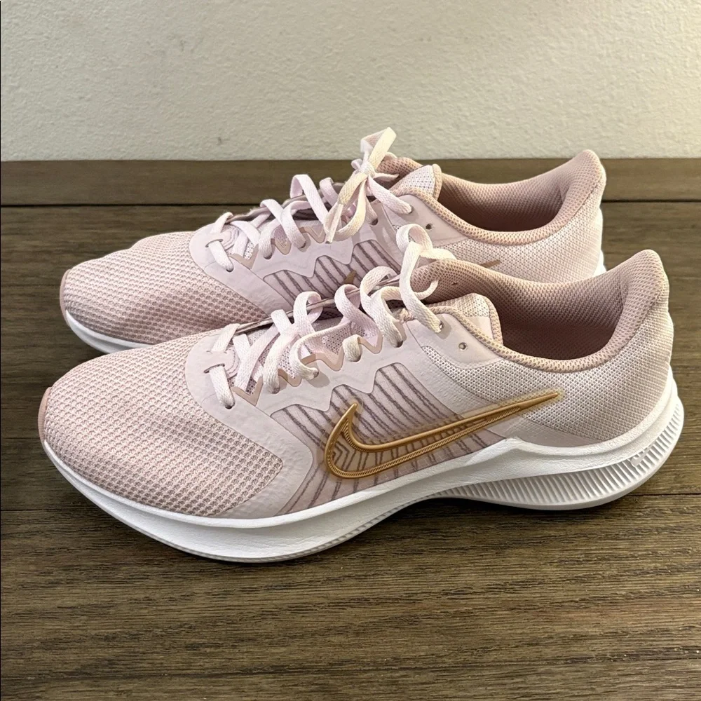 ❌SOLD❌EUC [Nike] Downshifter 11 Lightweight Running Sneakers Pink Women’s 10 - Picture 3 of 13